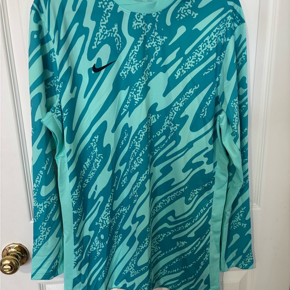Nike Dri-fit Turquoise and Cyan Patterned Long Sleeve Shirt